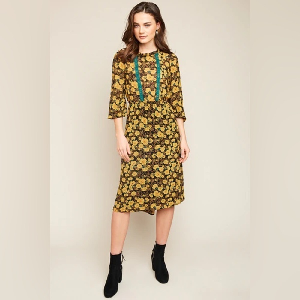 Hayden Floral A-Line Midi Dress Large